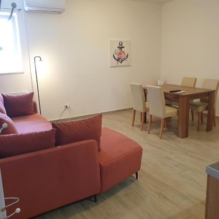 Apartments Valeria Divšići Eksteriør bilde