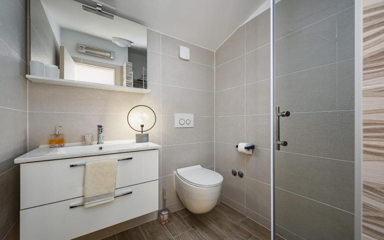 Apartments Valeria Divšići Eksteriør bilde