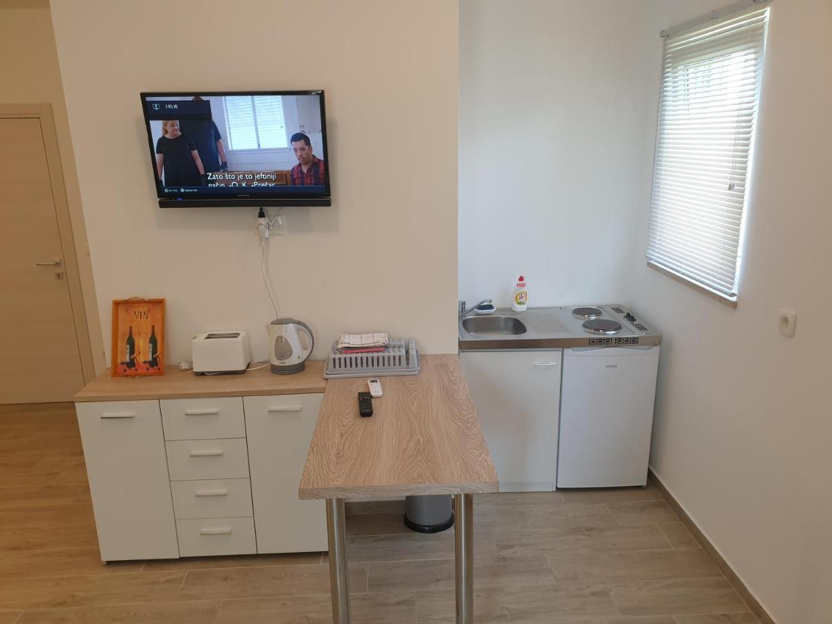 Apartments Valeria Divšići Eksteriør bilde